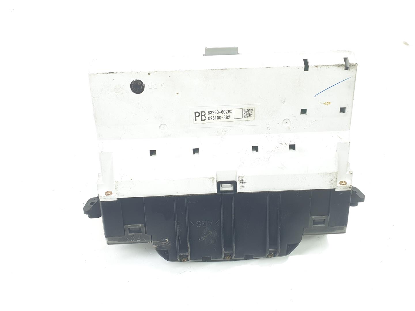 Pantalla multifunción 1KDFTV 8329060260 de Toyota Land cruiser 2002-2009 163 CV con 179604 km - pieza usada