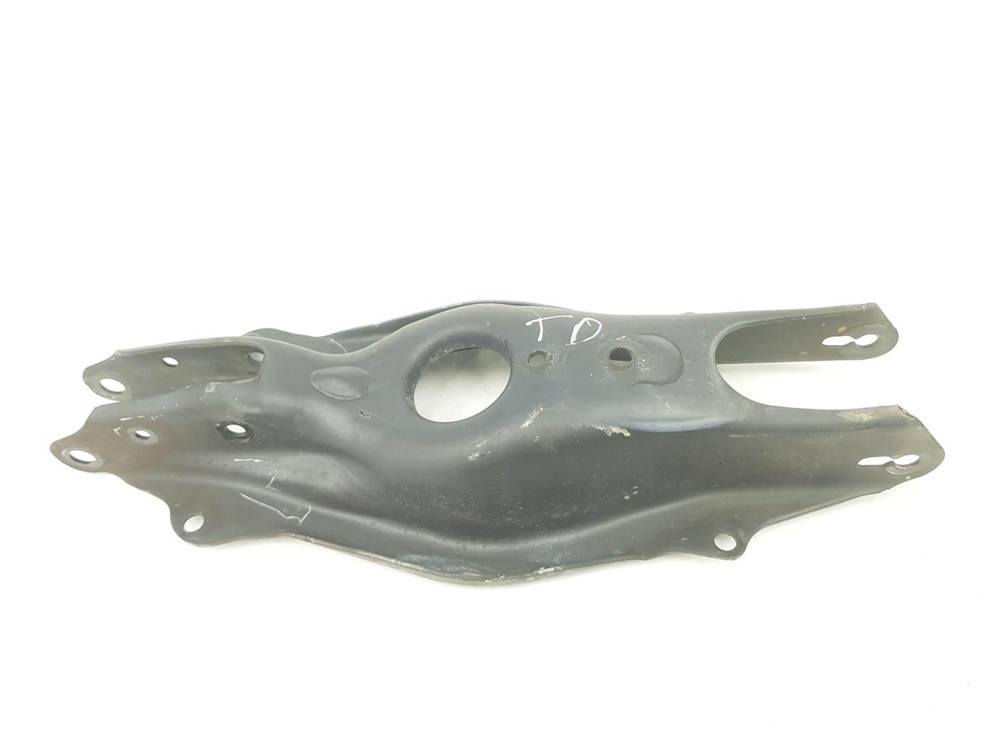 MERCEDES-BENZ C-Class W205/S205/C205 (2014-2023) Rear Right Arm A2053521900, A2053522000 25101093