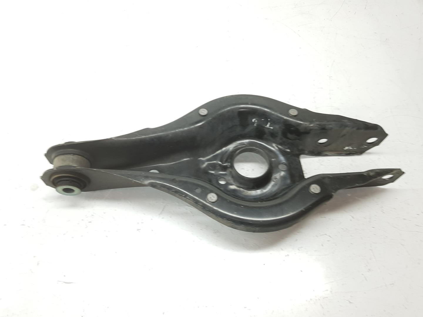 BMW 4 Series F32/F33/F36 (2013-2020) Bakre höger arm 33326867540,6867540 19877310