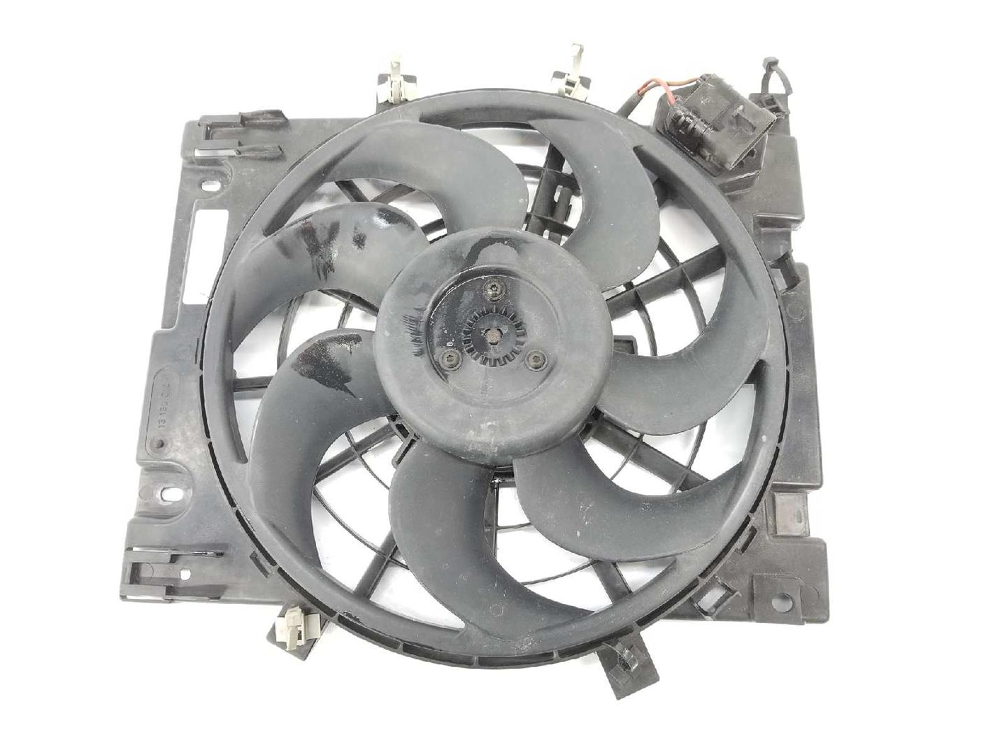 OPEL Astra J (2009-2020) Difūzoriaus ventiliatorius 13132559, 01303033020130303960, 13147279 19719431
