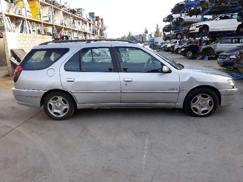 PEUGEOT 306 1 generation (1993-2002) Блок управления двигателем 9632693880 24143355