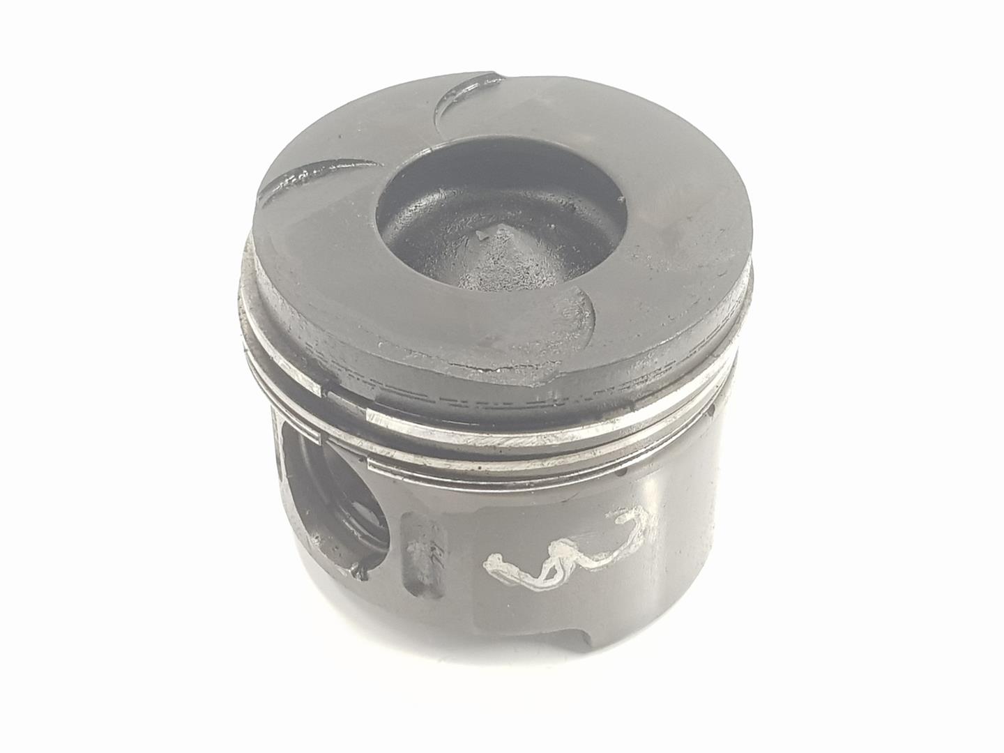 MERCEDES-BENZ Vito W638 (1996-2003) Piston A6110300717, PISTON611980, BULON30M.M. 19910247