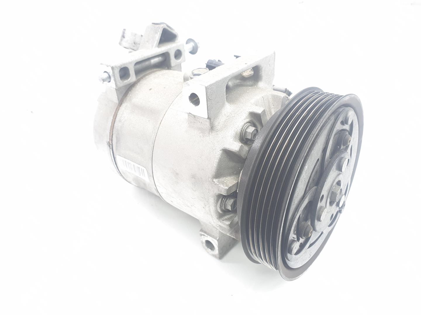 RENAULT Clio 4 generation (2012-2020) Air Condition Pump 926008582R, 926004990R 25112652