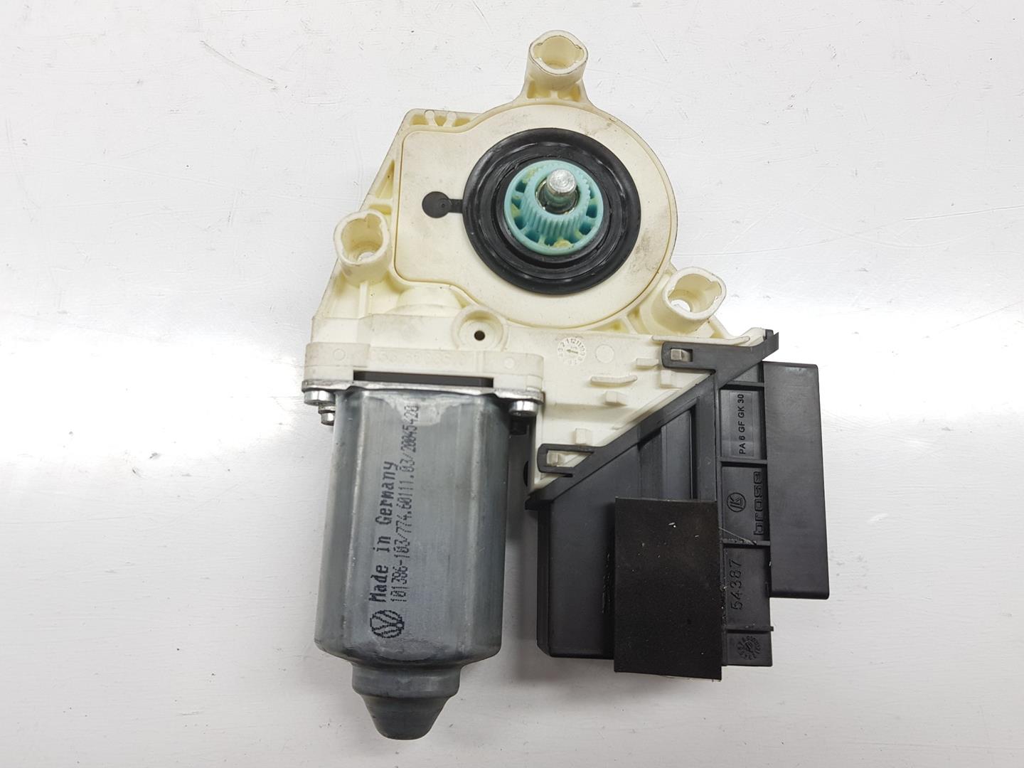 SEAT Cordoba 2 generation (1999-2009) Front Right Door Window Control Motor 6Q2959801A, 6Q2959801A, SOLAMENTEELMOTOR 19865292