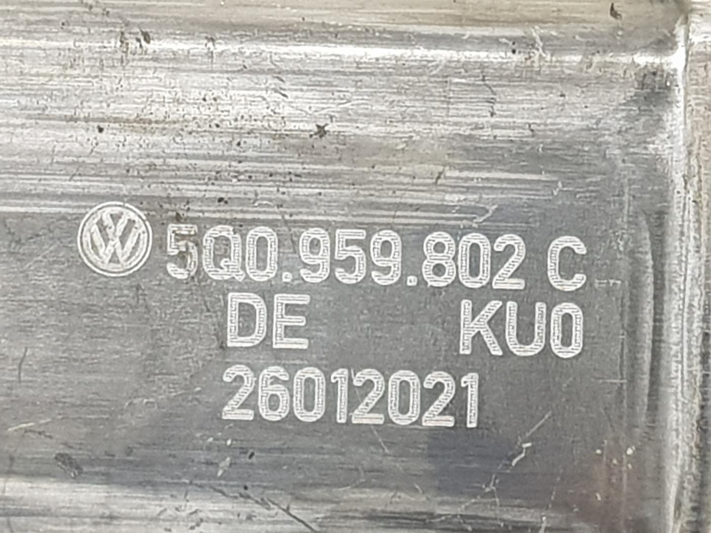 VOLKSWAGEN Tiguan 2 generation (2016-2024) Маторчик стеклоподъемника передней левой двери 0130822076,5Q0959802C 26975975