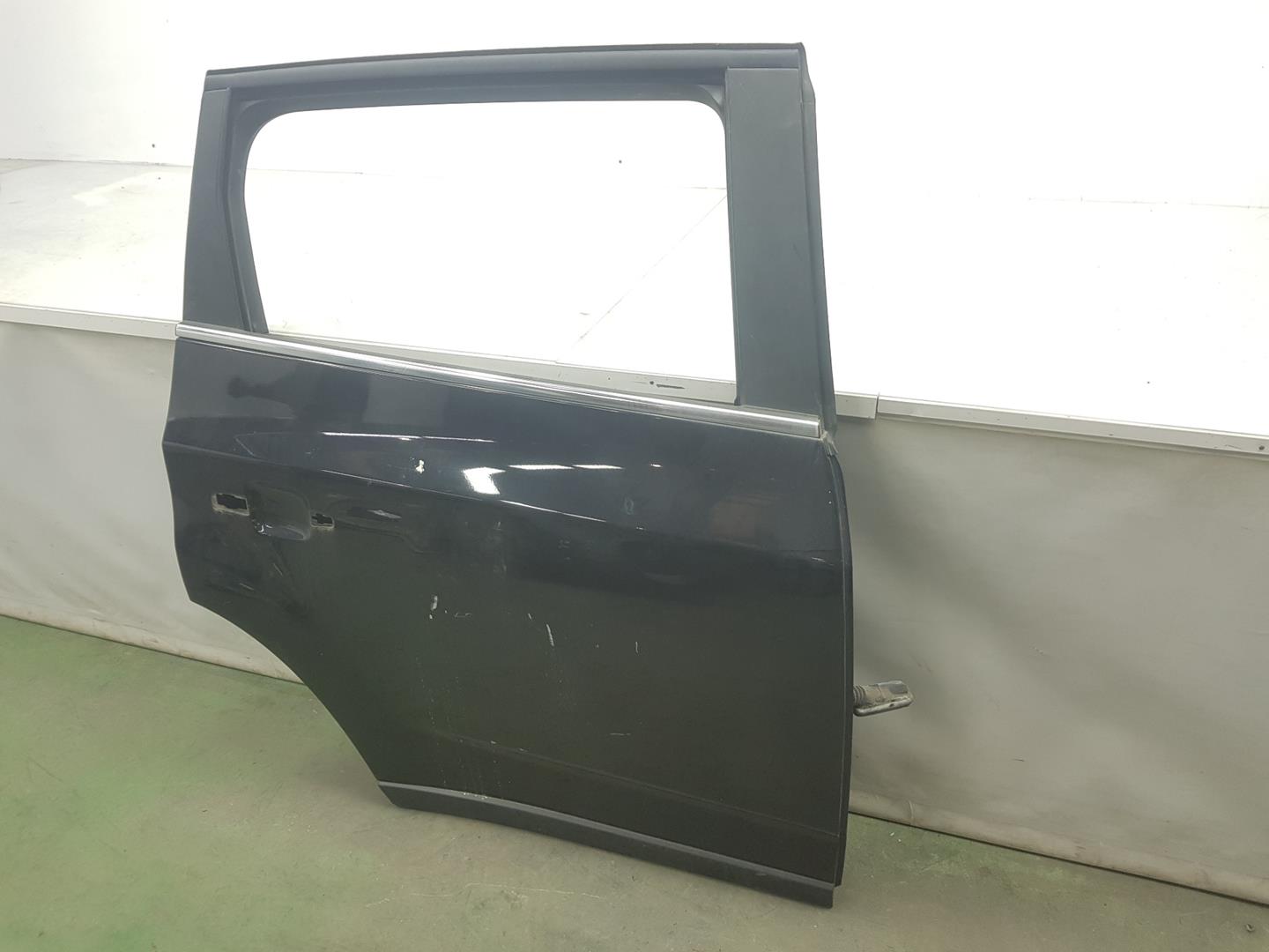 CHEVROLET Orlando 1 generation (2010-2015) Rear Right Door 95242607, 95242607, COLORNEGRO 23777549