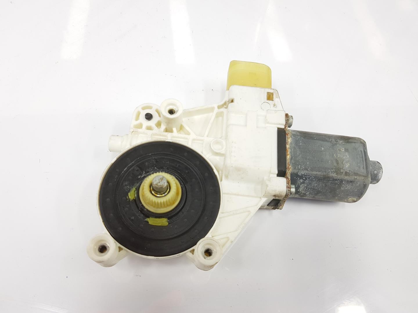 BMW 3 Series E90/E91/E92/E93 (2004-2013) Front Right Door Window Control Motor 67626927028,6927028 19932819