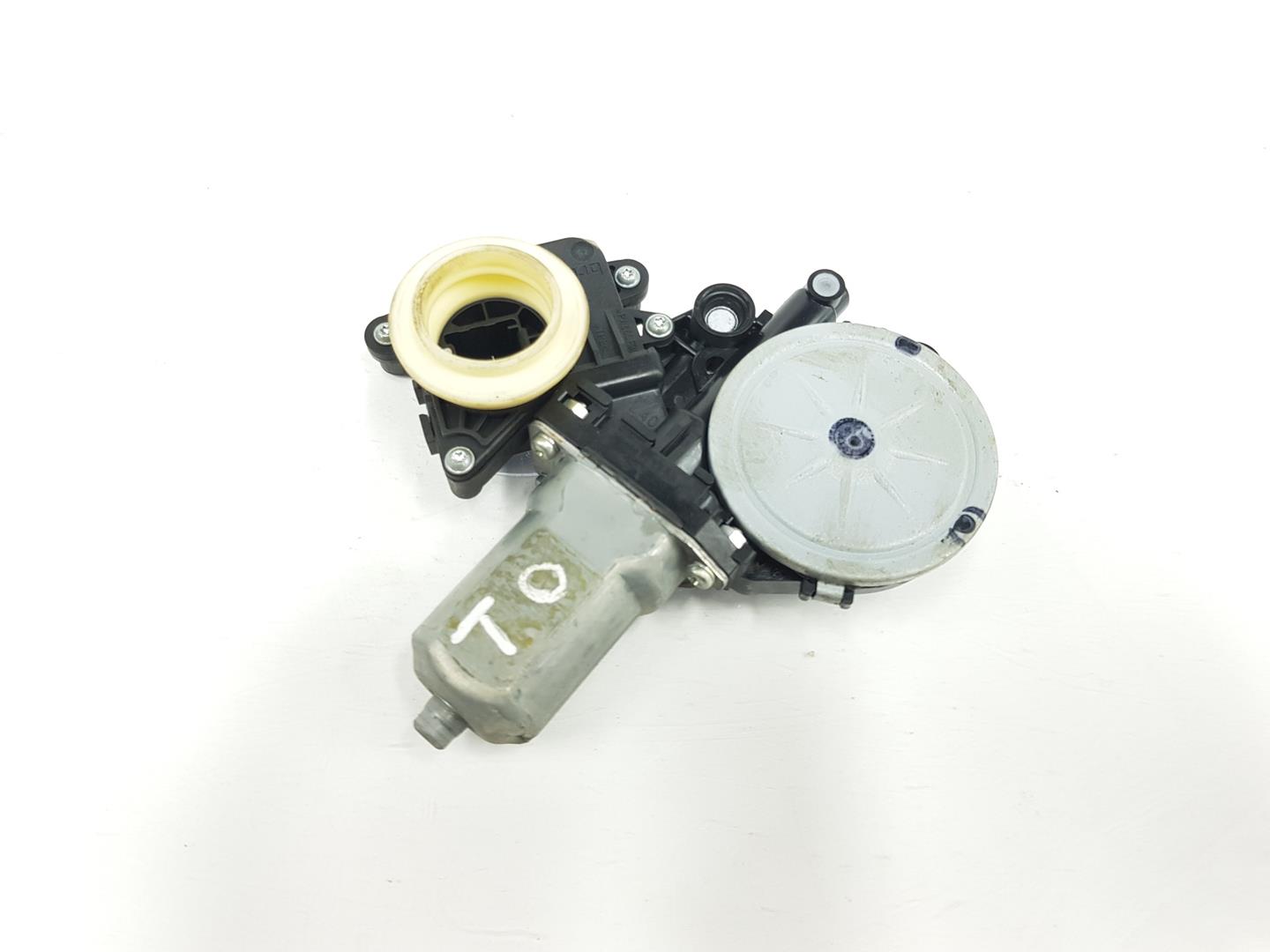 TOYOTA Avensis T27 Moteur de commande de vitre de porte arrière droite 8570202020, 8570202020, 961919101 23364272