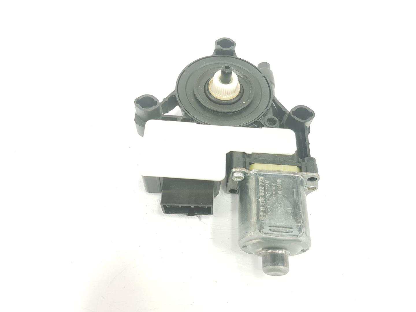 SEAT Leon 3 generation (2012-2020) Rear Left Door Window Control Motor 5Q0959811A,5Q0959811A,2222DL 19935235