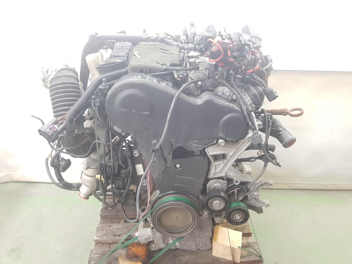 AUDI A4 B8/8K (2011-2016) Двигатель CAGA 24390529