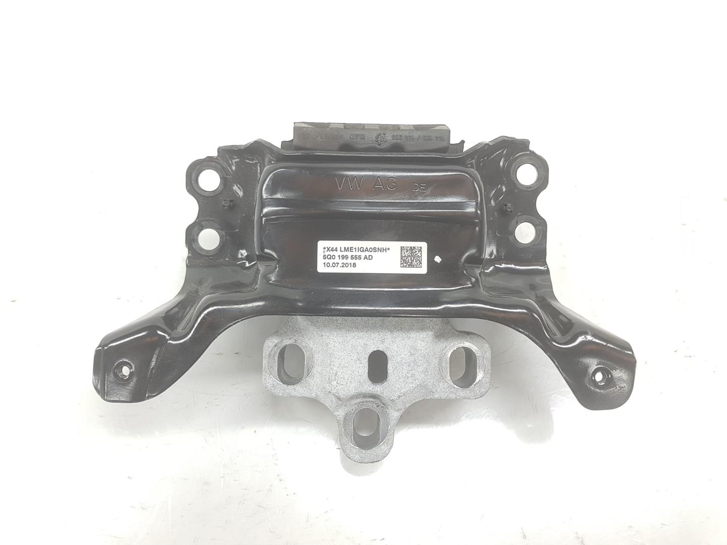 VOLKSWAGEN Golf 7 generation (2012-2024) Left Side Engine Mount 5Q0199555AD, 5Q0199555AD 19839598