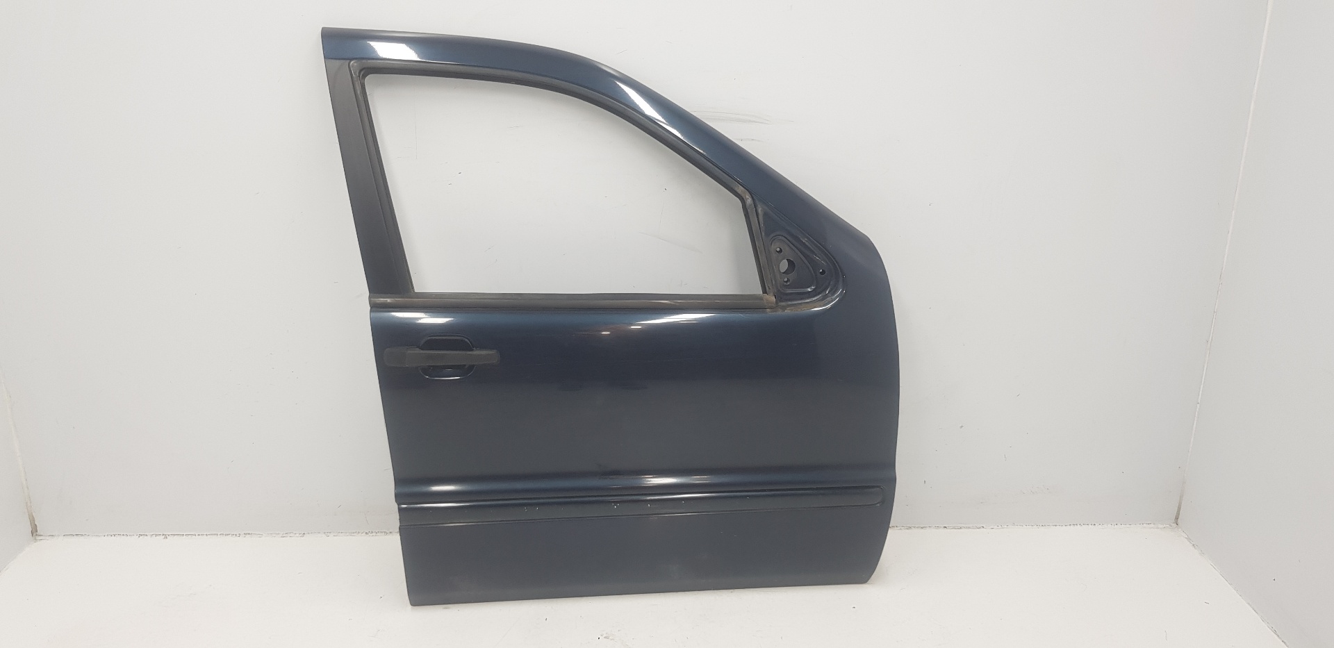 MERCEDES-BENZ M-Class W163 (1997-2005) Front Right Door A1637201605, A1637201605, COLORAZULOSCURO189 24180578