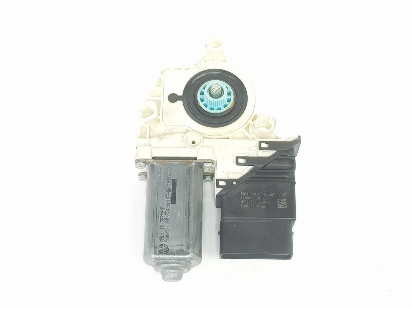 VOLKSWAGEN Passat B6 (2005-2010) Motor de control geam ușă  dreapta spate 1K0959704P, 1K0959704P 24209104