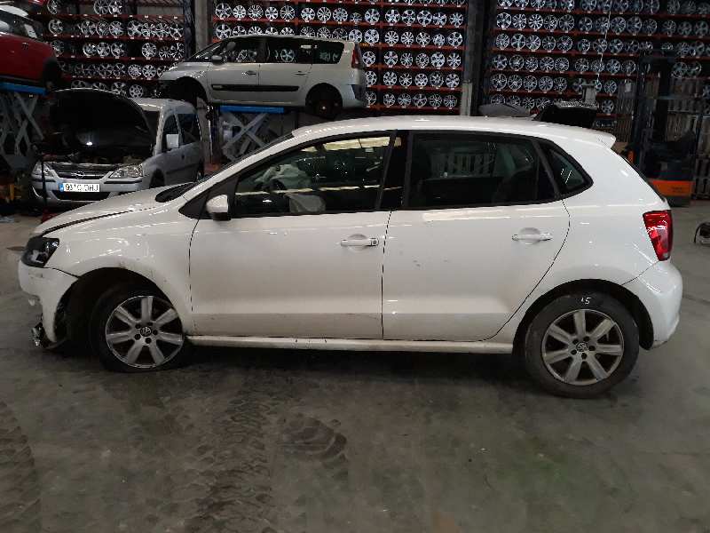 VOLKSWAGEN Polo 5 generation (2009-2017) Galinių dešinių durų išorinė rankenėlė 5N0837205MGRU,5N0837205F 19597745