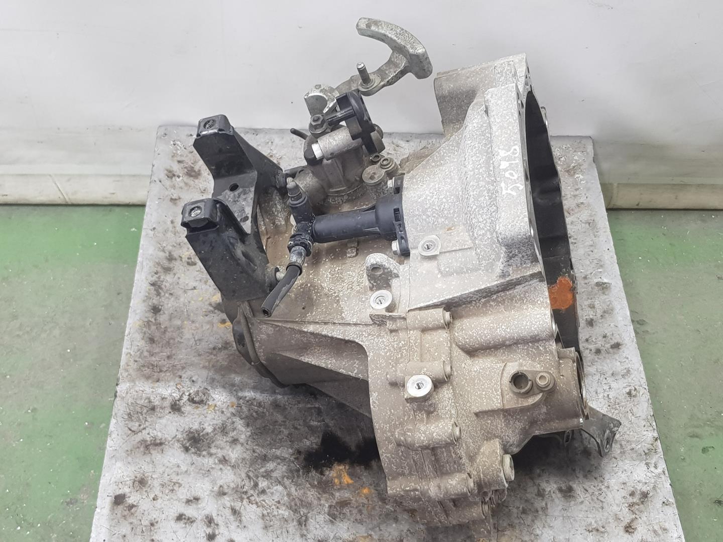 SKODA Fabia 3 generation (2014-2021) Other gearbox parts QTS, 0DF300050C 24246406