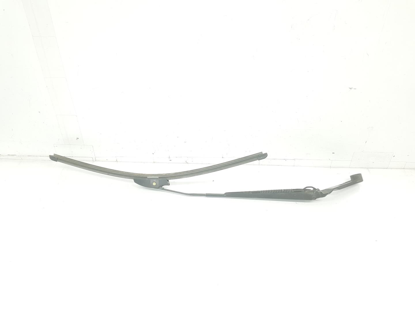 MITSUBISHI Pajero 4 generation (2006-2023) Front Wiper Arms 8250A200, 8250A200 19833516