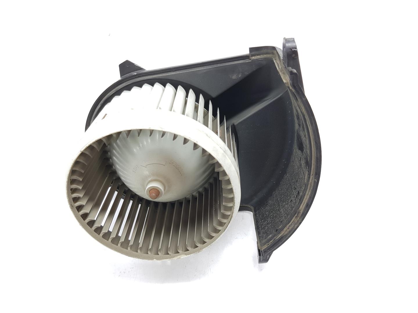 RENAULT Master 3 generation (2010-2023) Sildītāja ventilators 173830100, 7701068976 24251982