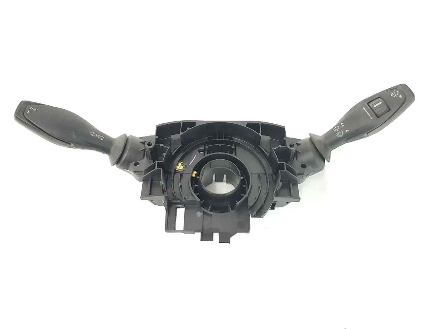 FORD EcoSport 1 generation (2003-2012) Steering wheel buttons / switches CN1513N064BB, 8A6T13335BC, 8A6T17A553A 24143257