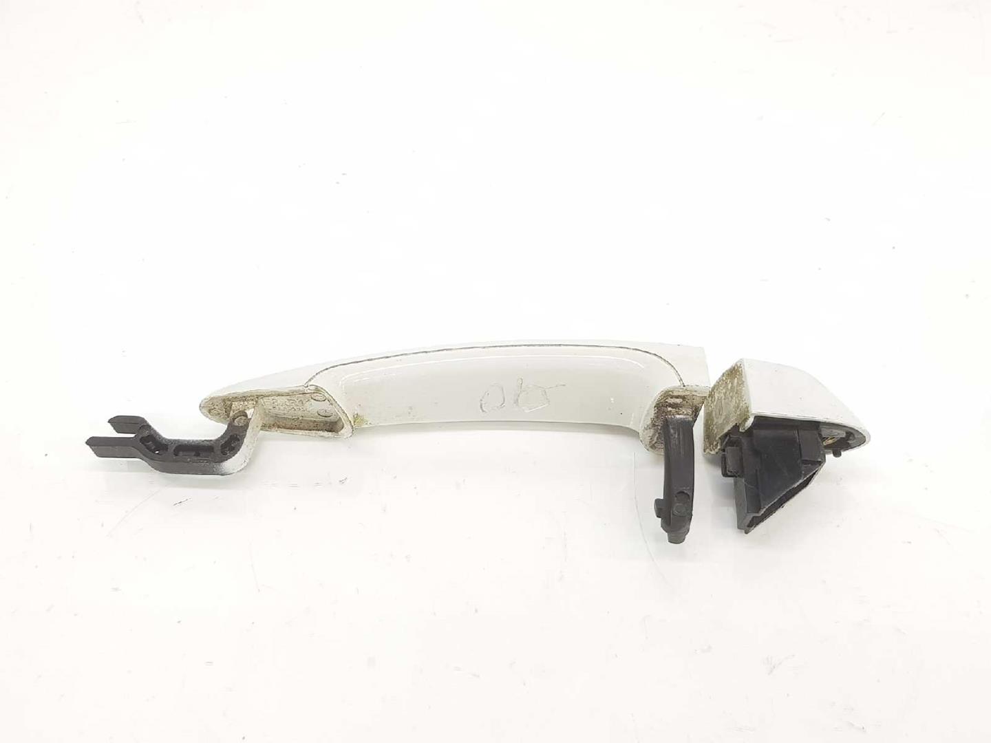 BMW 1 Series E81/E82/E87/E88 (2004-2013) Front Right Door Exterior Handle 51217207552, 51217207552, COLORBLANCO300 19738811