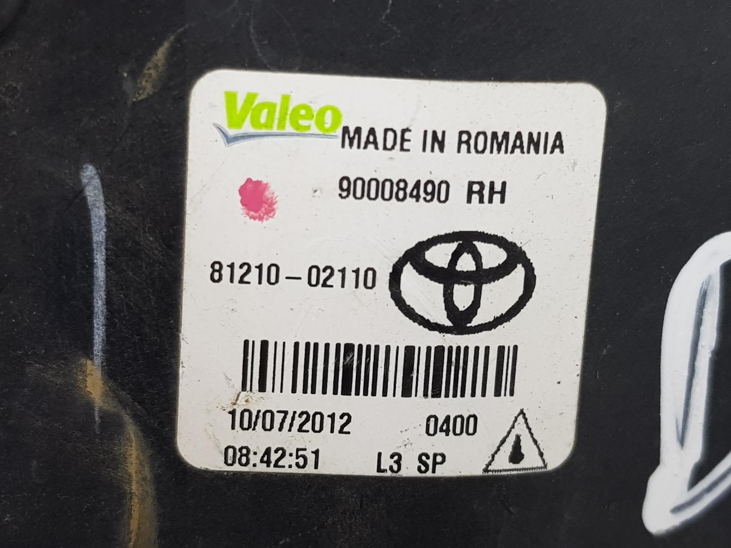 TOYOTA Avensis T27 Oikea etusumuvalo 8121002110, 8121002110, 90008490 23364247