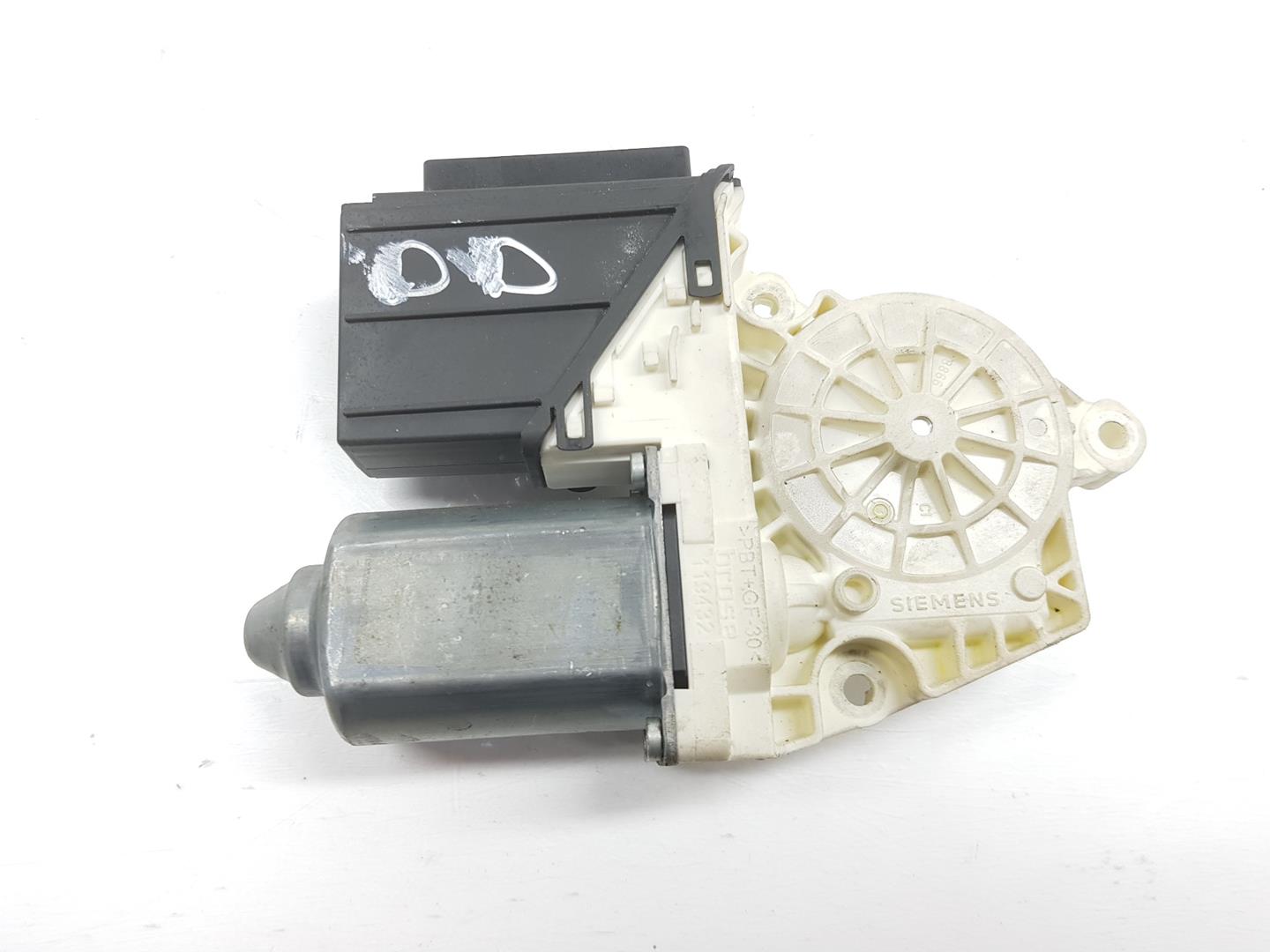 SEAT Cordoba 2 generation (1999-2009) Motor de control geam ușă dreapta față 6Q2959801A, 6Q2959801A, SOLAMENTEELMOTOR 19865292