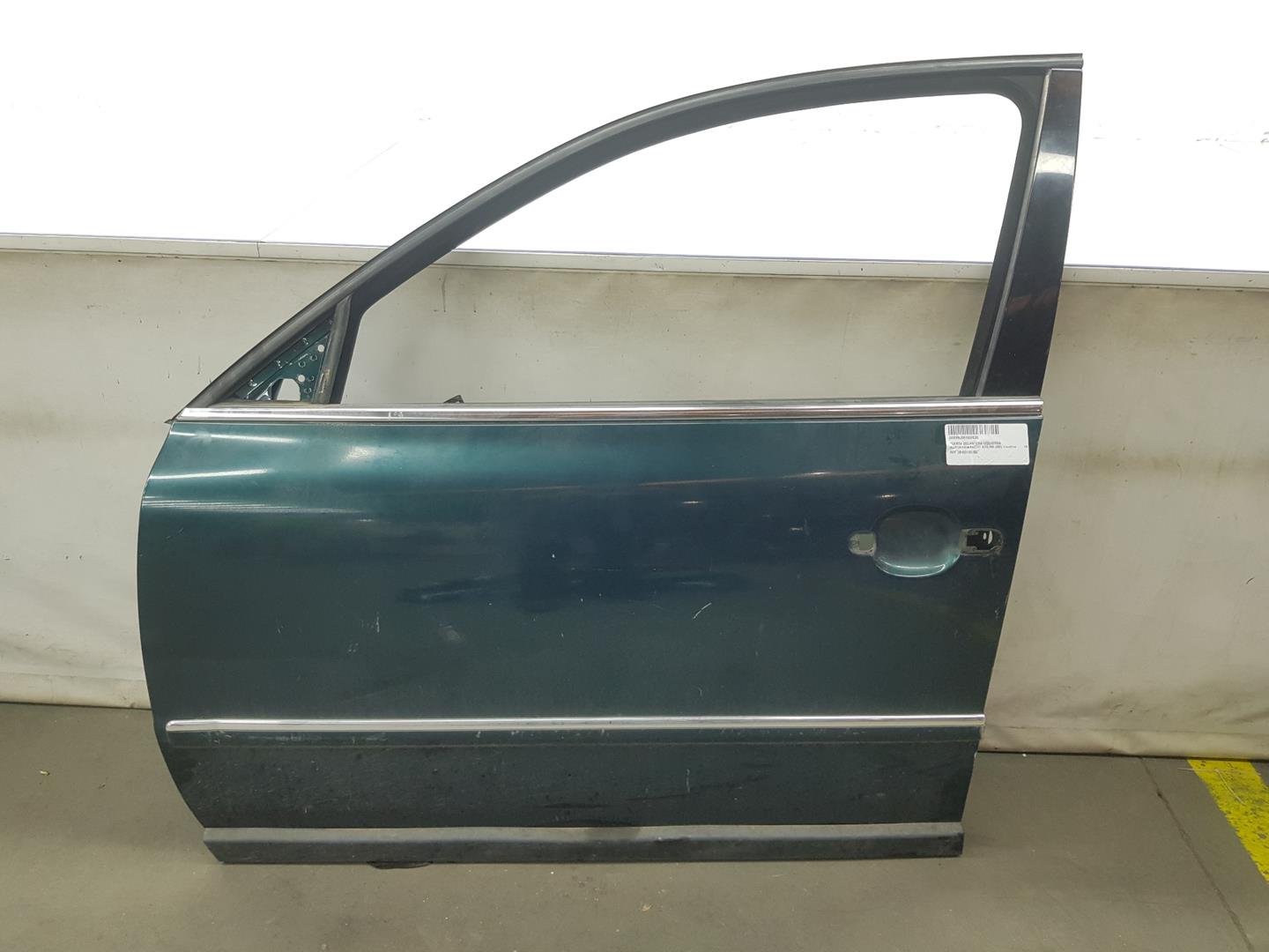 VOLKSWAGEN Passat B5 (1996-2005) Front Left Door 3B4831051BE, 3B4831051BE, VERDE9Y/B6W 19818159