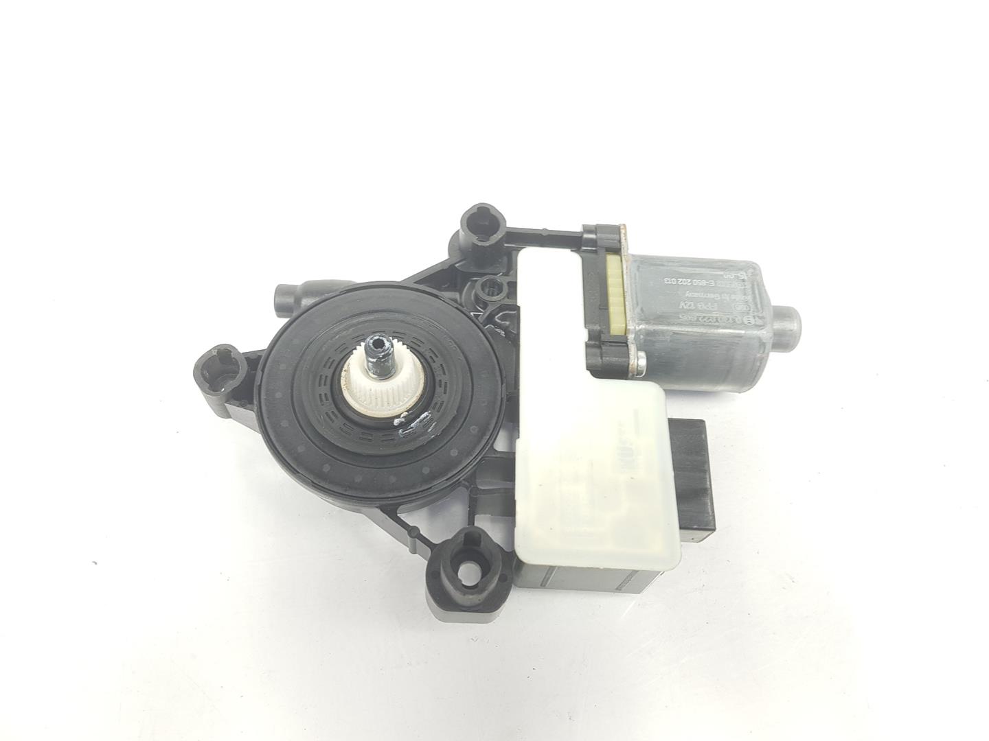 VOLKSWAGEN Variant VII TDI (2014-2024) Rear Left Door Window Control Motor 5Q0959592E, 0130822695, SOLOMOTOR 19827686