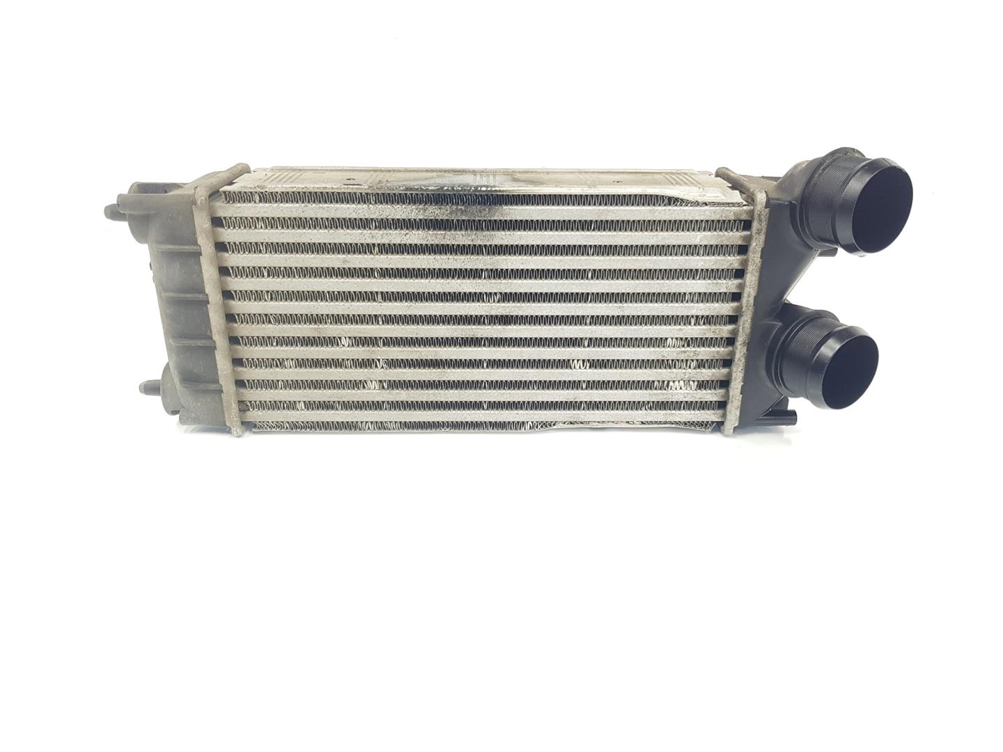 PEUGEOT Partner 2 generation (2008-2023) Radiateur de refroidisseur intermédiaire 9684212480, 0384N9 19677893