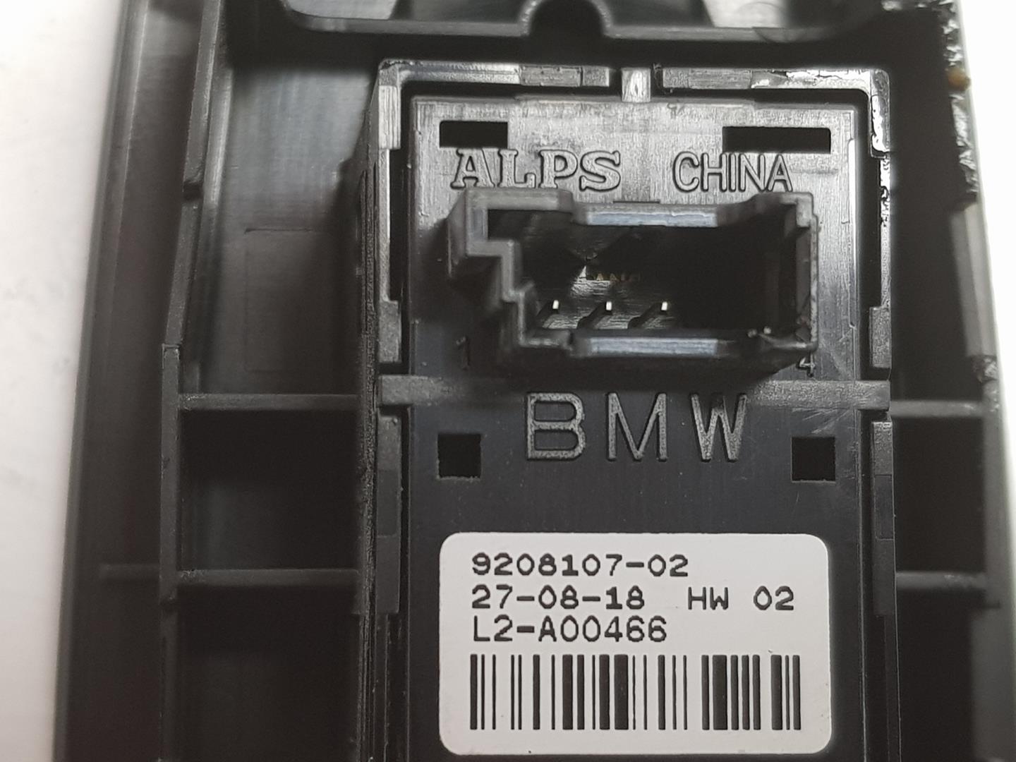 BMW X1 F48/F49 (2015-2023) Priekinių dešinių durų langų pakėlimo mygtukai 61319208107, 9208107 24154579