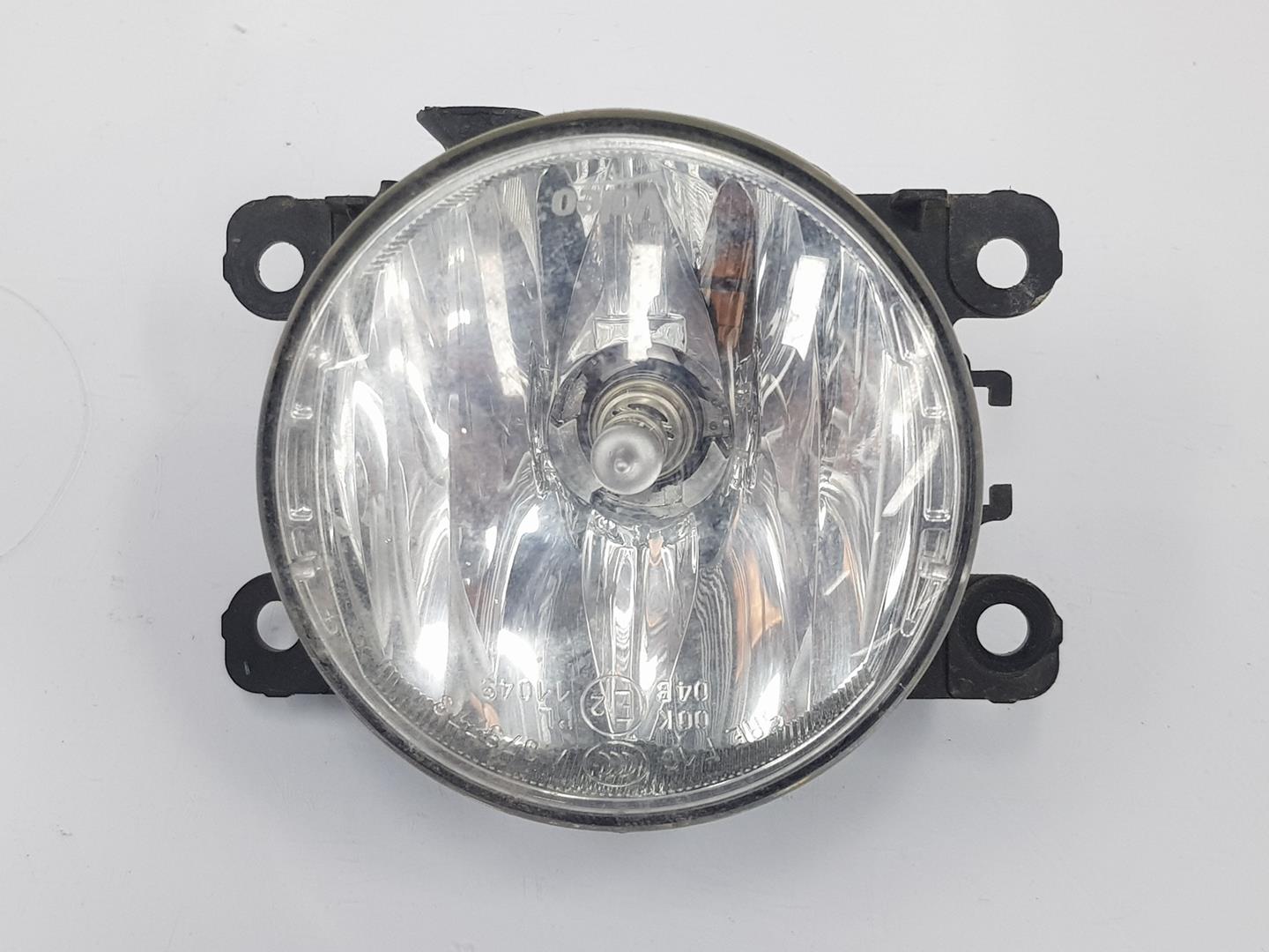 DACIA Duster 1 generation (2010-2017) Front Right Fog Light 261500097R 19772157