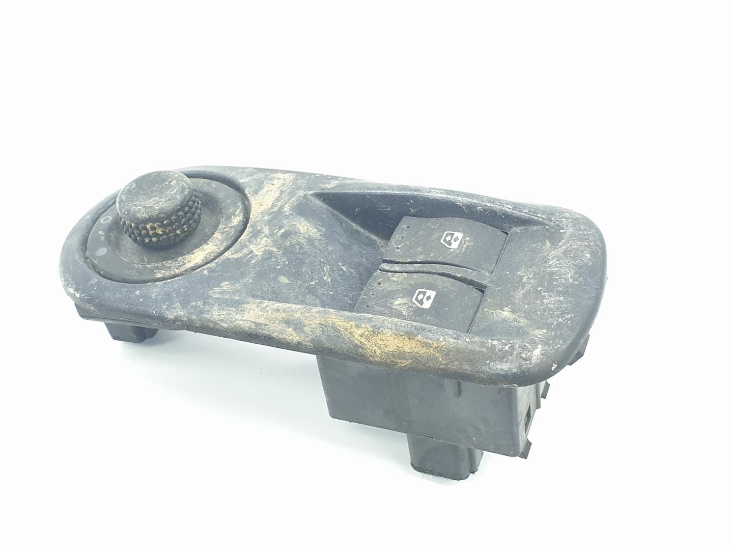 RENAULT Front Left Door Window Switch 8200108269, 8200108269 24243070