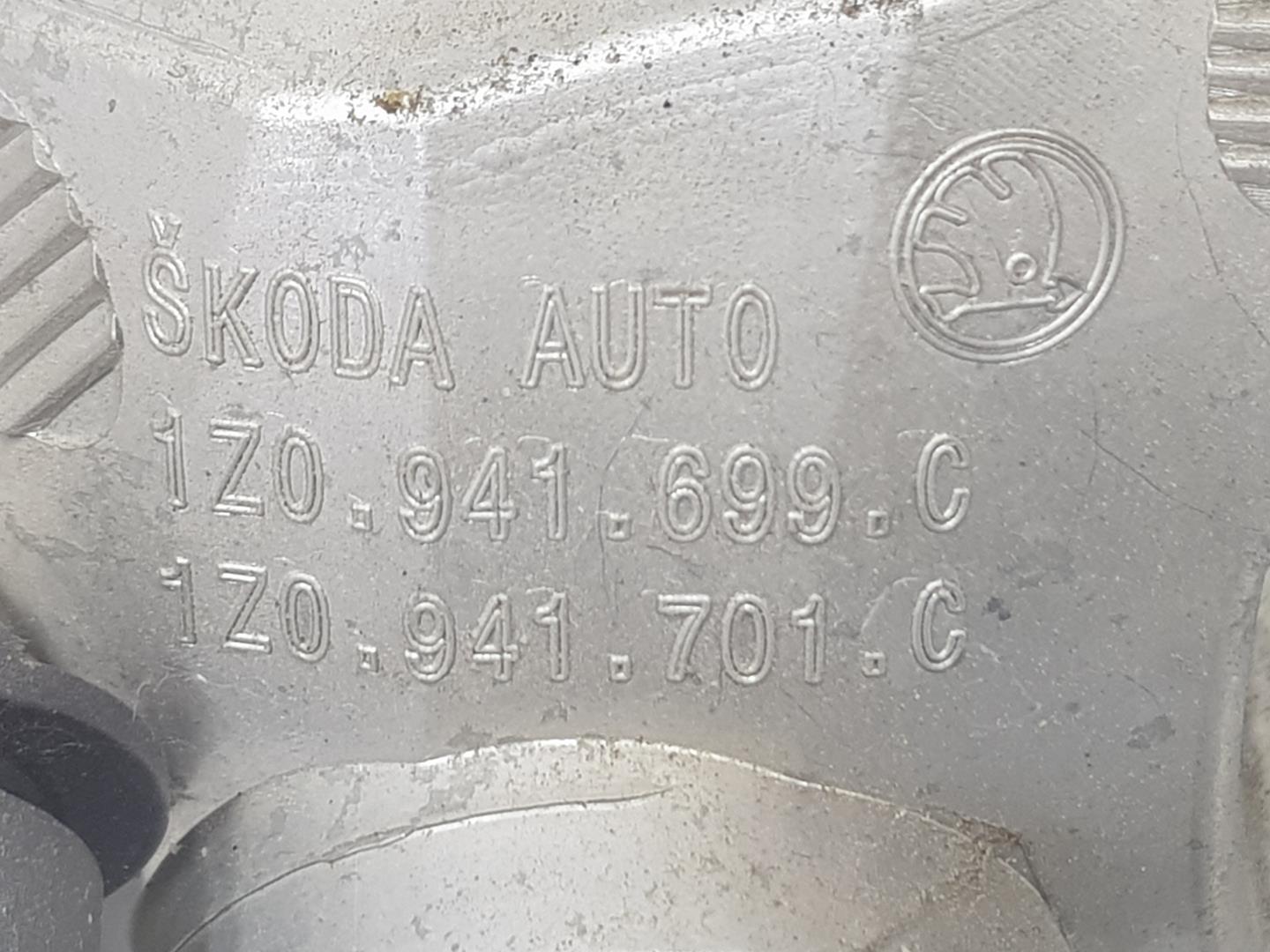 SKODA Octavia 2 generation (2004-2013) Левая противотуманка переднего бампера 1Z0941701C,1Z0941699C 19652922