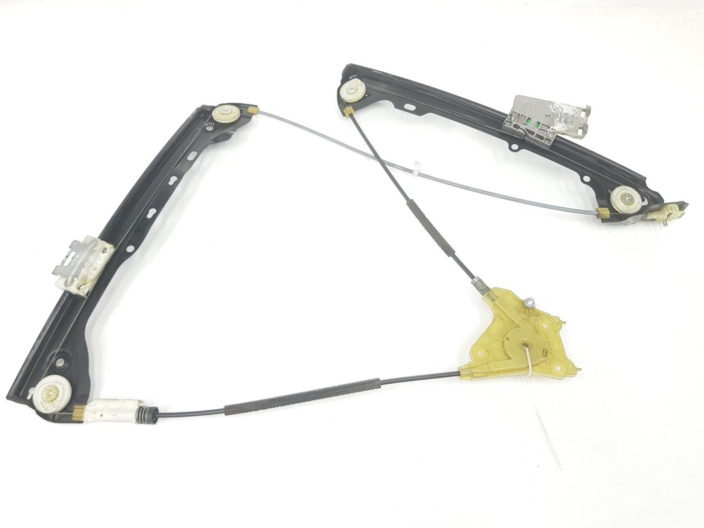 BMW 3 Series E90/E91/E92/E93 (2004-2013) Priekšējo kreiso durvju logu pacēlājs 7193455, 51337193455 24252365