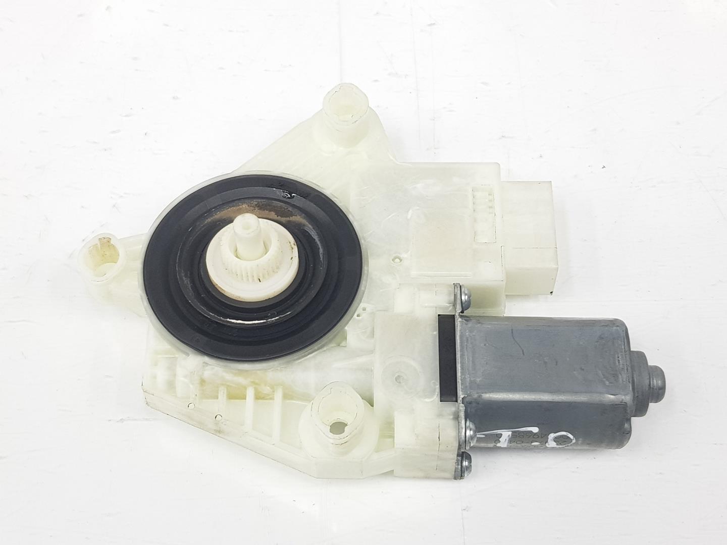 VOLKSWAGEN Golf 7 generation (2012-2024) Motor de control geam ușă  dreapta spate 5Q4959812F, 5Q4959812F, SOLAMENTEELMOTOR 19824628