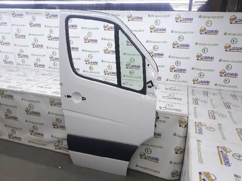 MERCEDES-BENZ Sprinter 2 generation (906) (2006-2018) Front Right Door A9067200105, A9067200105, BLANCA 24548005