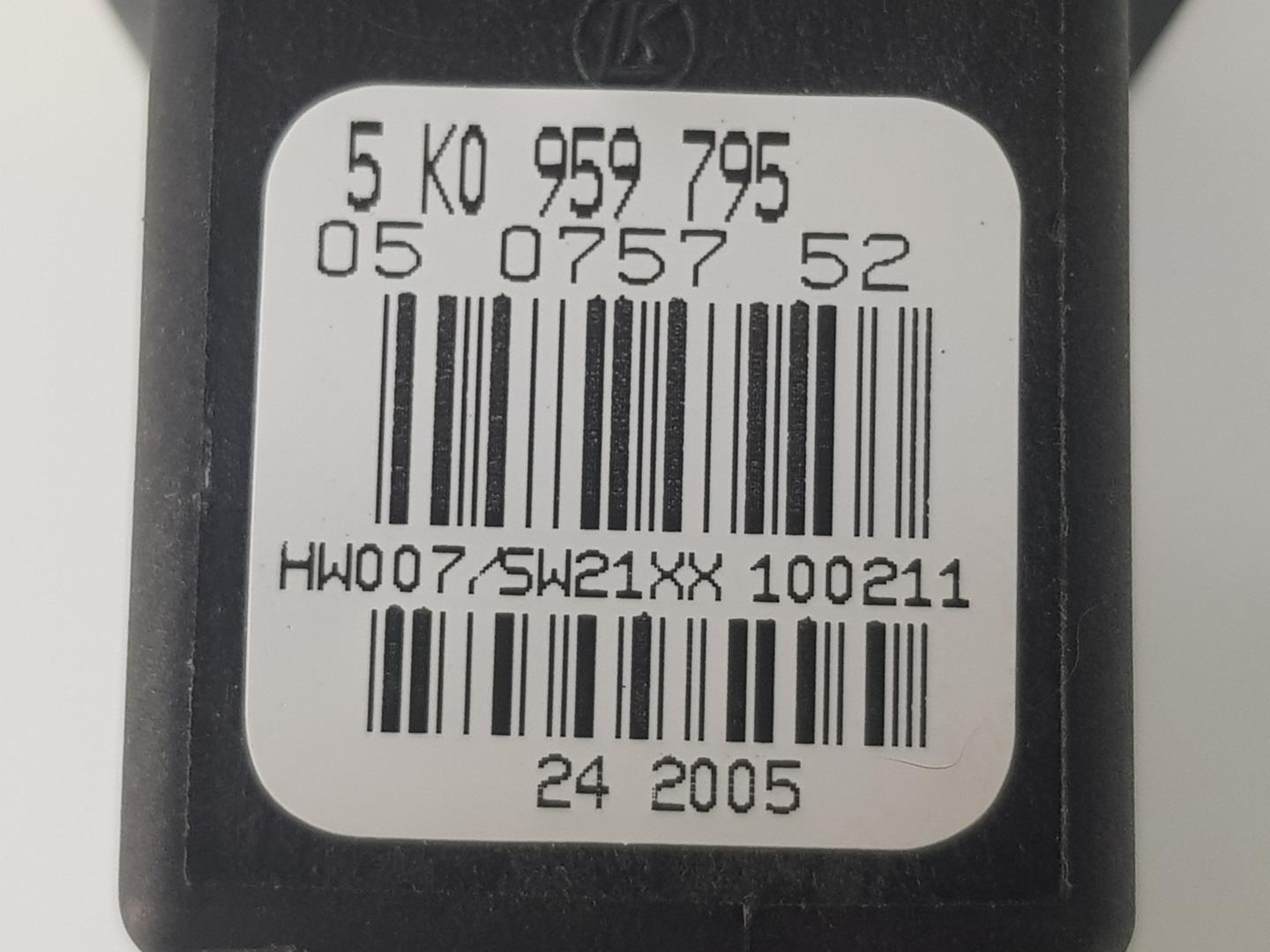 VOLKSWAGEN Golf 5 generation (2003-2009) Jobb hátsó ajtó ablakvezérlő motorja 5K0959704D,5K0959795 19729302