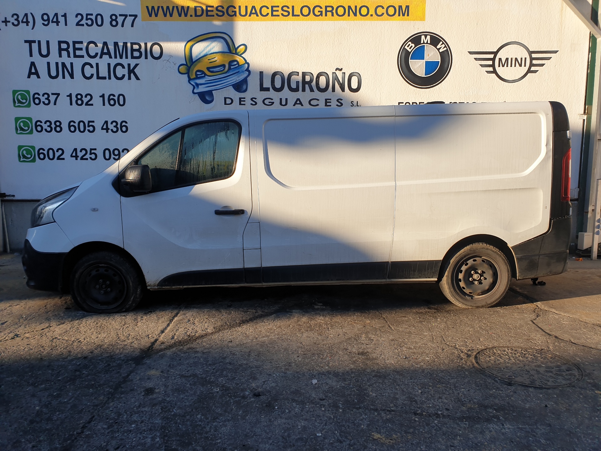 RENAULT Trafic 2 generation (2001-2015) Radiatora reste 623108673R,623108673R 24238886