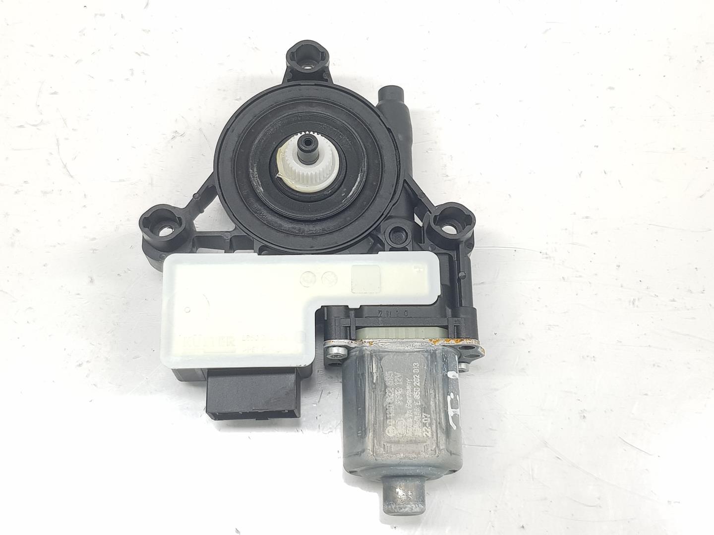 VOLKSWAGEN T-Roc 1 generation (2017-2024) Rear Left Door Window Control Motor 5Q0959407D, 0130822695, SOLAMENTEELMOTOR 24141607