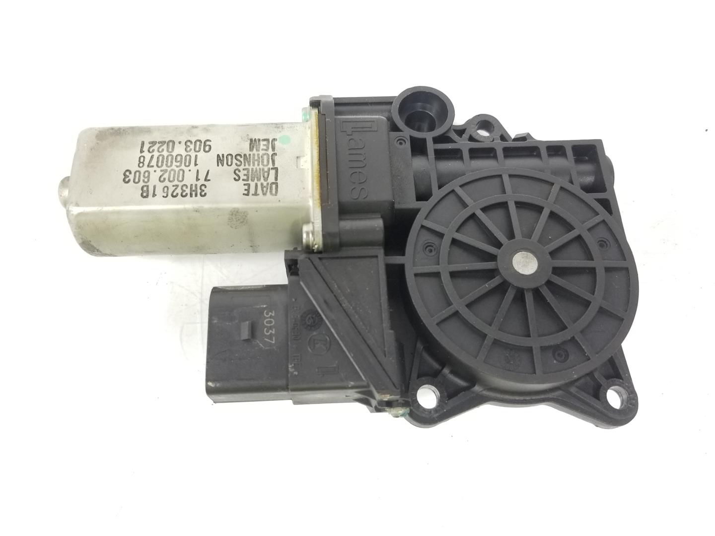 BMW 1 Series E81/E82/E87/E88 (2004-2013) Rear Left Door Window Control Motor 67626927025, 6927025, SOLOMOTOR 19749126