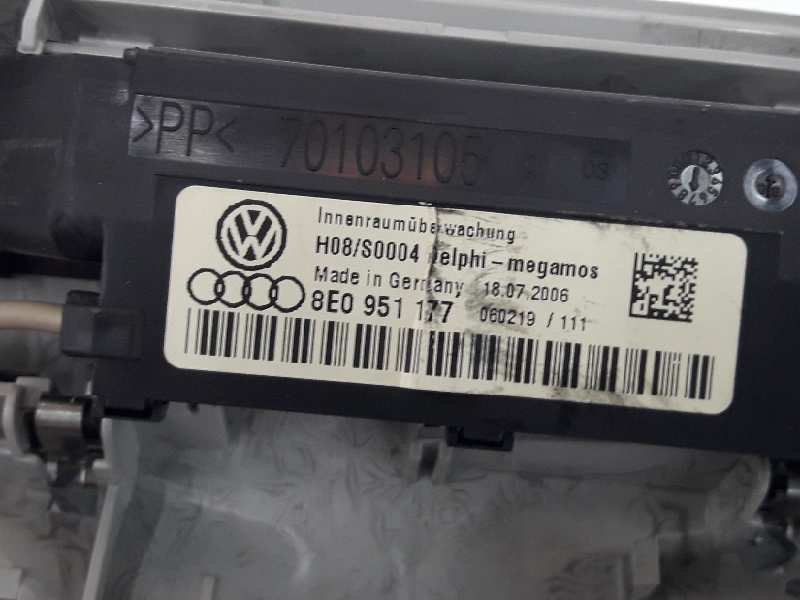 AUDI A4 B6/8E (2000-2005) Другие внутренние детали 8E0951177, 8E0947135D 19642696