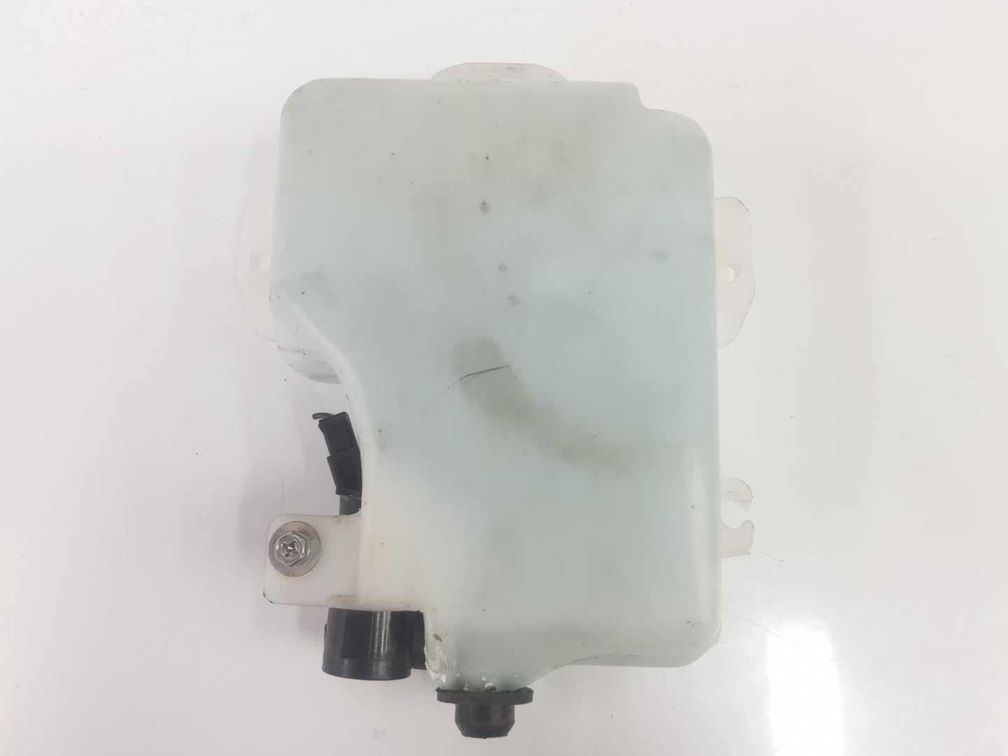 MITSUBISHI Pajero 3 generation (1999-2006) Window Washer Tank MB628750, MB628750 20353684