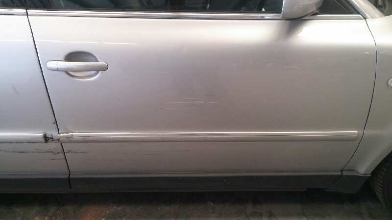 VOLKSWAGEN Passat B5 (1996-2005) Främre vänstra dörrens yttre handtag 3B0837207G, 3B0837207G, GRISPLATA 19556714