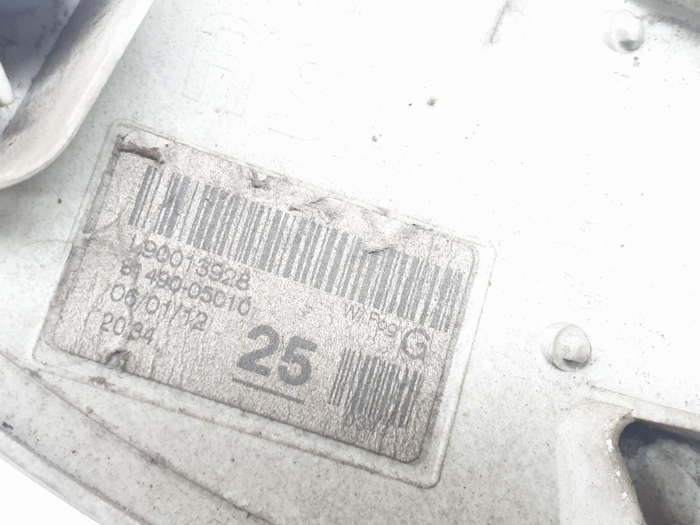 TOYOTA Avensis T27 Galinis kairys priešrūkinis žibintas 8149005010, 8149005010 24251896