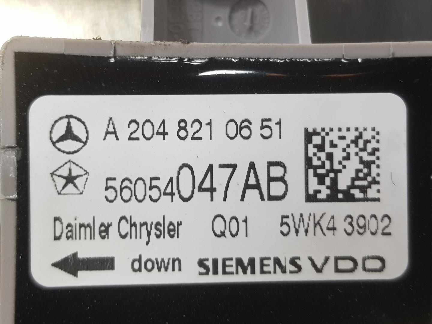 MERCEDES-BENZ C-Class W204/S204/C204 (2004-2015) Priekšējo kreiso durvju logu pacēlājs A2047200579, A2047200579 24193404