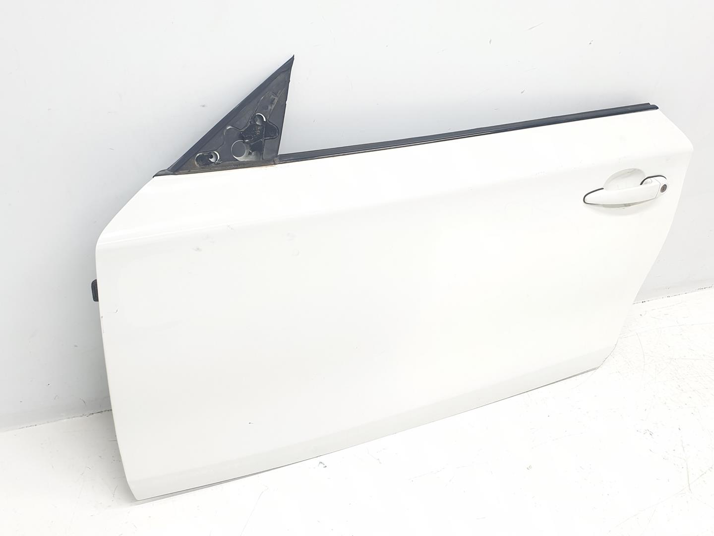 BMW 1 Series E81/E82/E87/E88 (2004-2013) Front Left Door 5A2A377, 41515A2A377, COLORBLANCO300 24245584