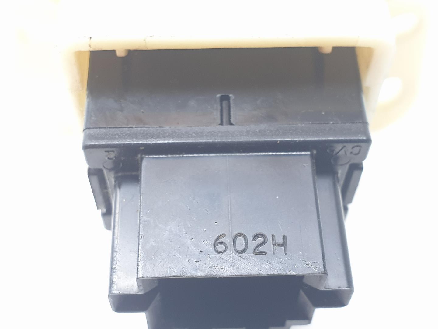 MITSUBISHI L200 4 generation (2006-2015) Hazard button MN123974, MN123974 24251363
