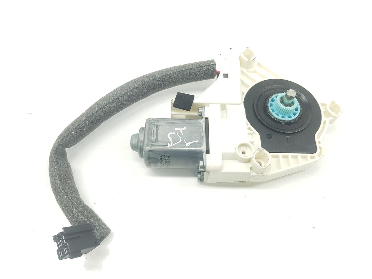 SKODA Yeti 1 generation (2009-2018) Front Left Door Window Regulator Motor 8K0959811A, 8K0959811A 22328206