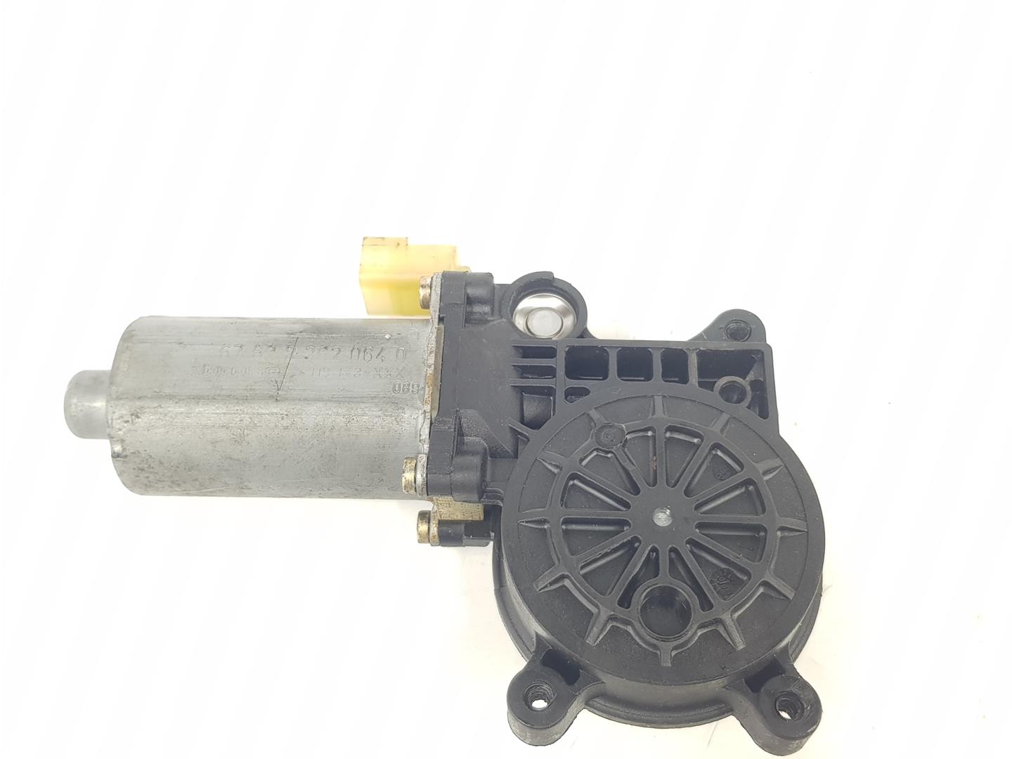 BMW 3 Series E46 (1997-2006) Front Right Door Window Control Motor 67628362064 19937351