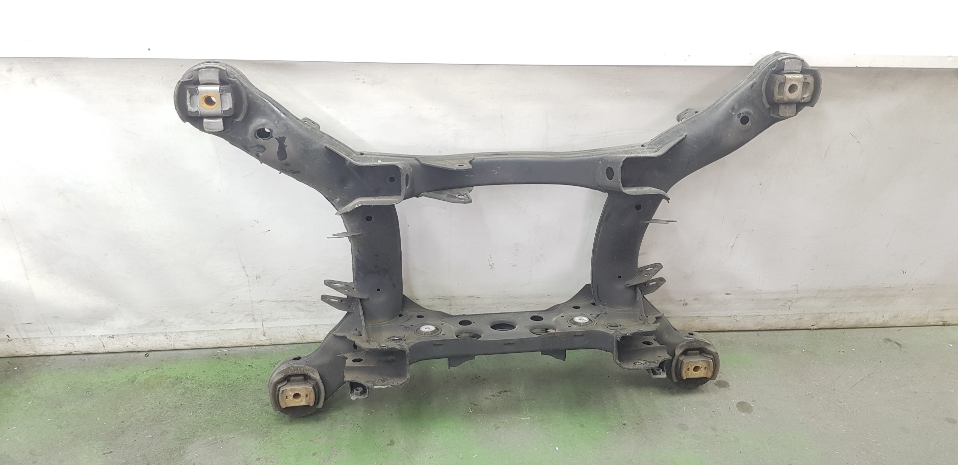 MERCEDES-BENZ M-Class W164 (2005-2011) Axă spate A1643500132 19935890