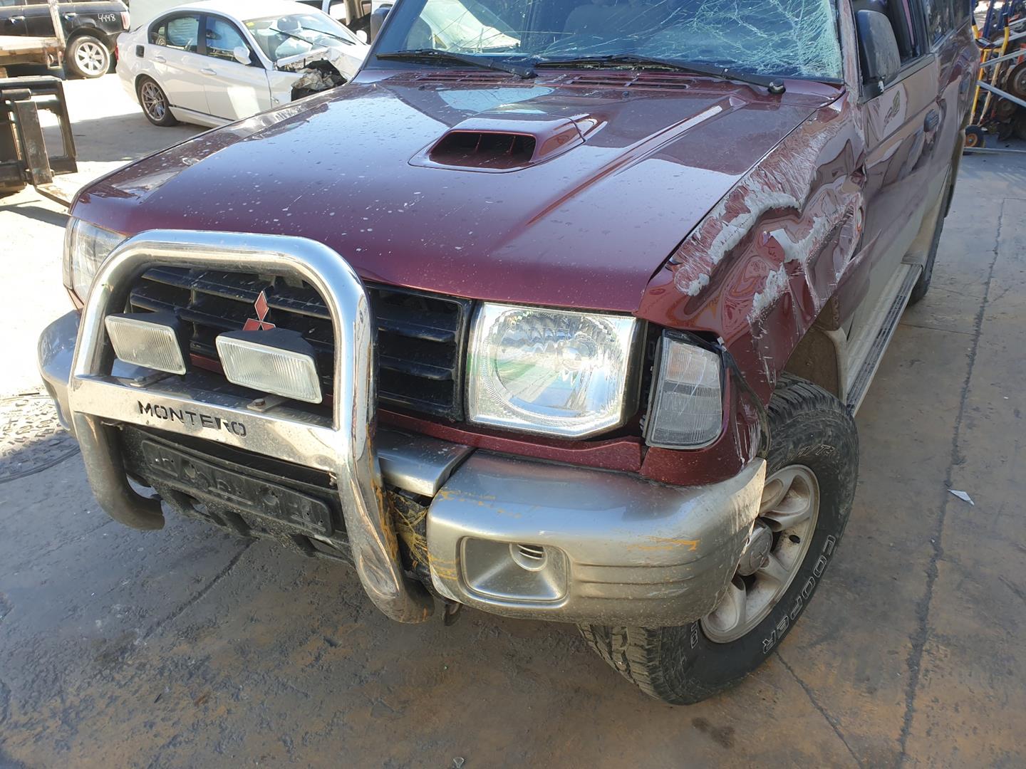 MITSUBISHI Pajero 2 generation (1991-1999) Кнопка керування вікном задніх правих дверей MR252818,MR252818 24154958